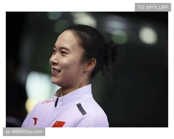 朱雪莹训练场上各种严肃，私下居然是个买买买狂魔？这反差太带劲了吧！